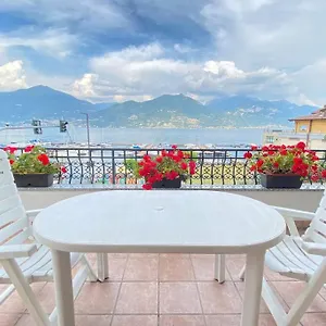 Casa Anna With Lake View Apartment